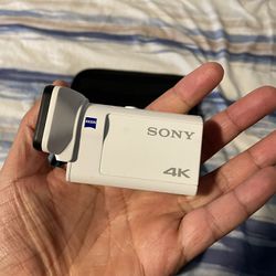 Sony FDR-X3000 Action Cam With Accessories 