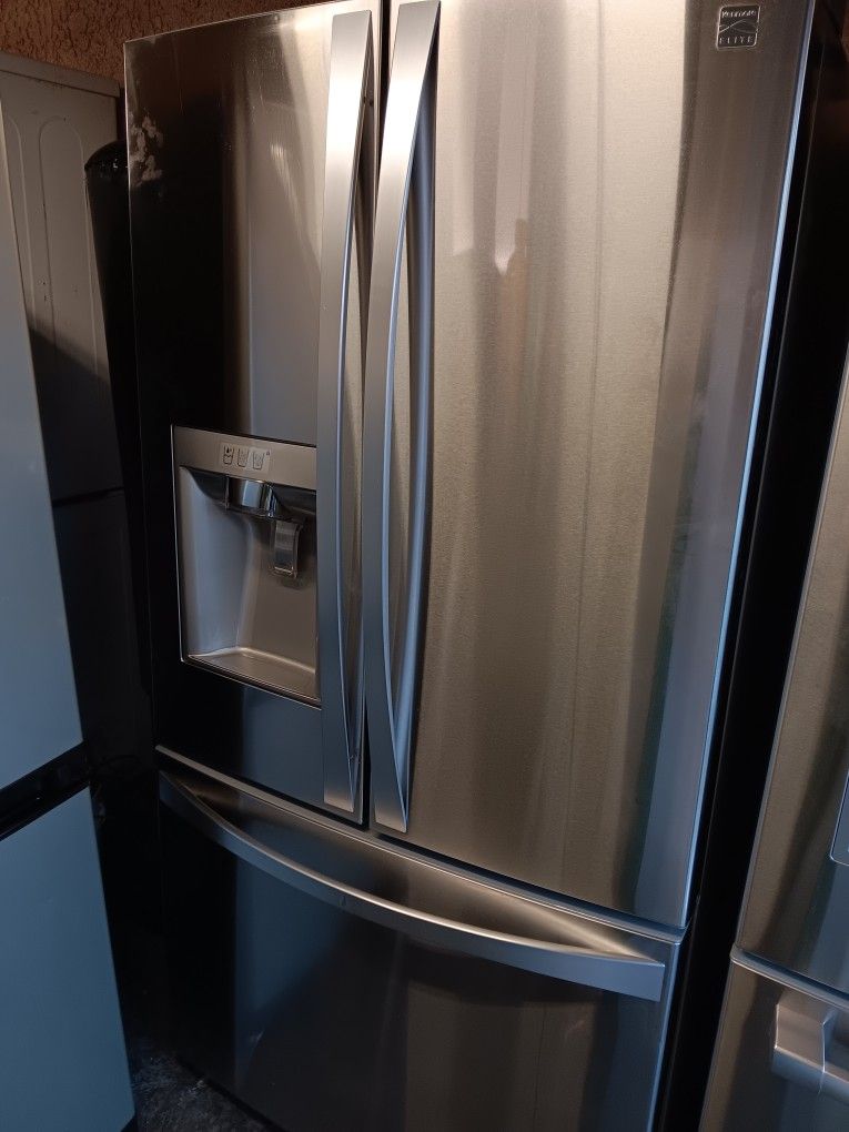 Refrigerator Kenmore Elite French Door Like New Condition