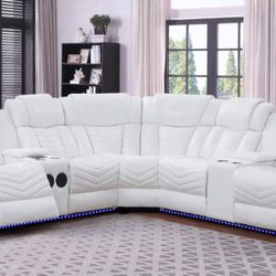 Power Recliner Sectional//Financing Available (Gray,Black And White)