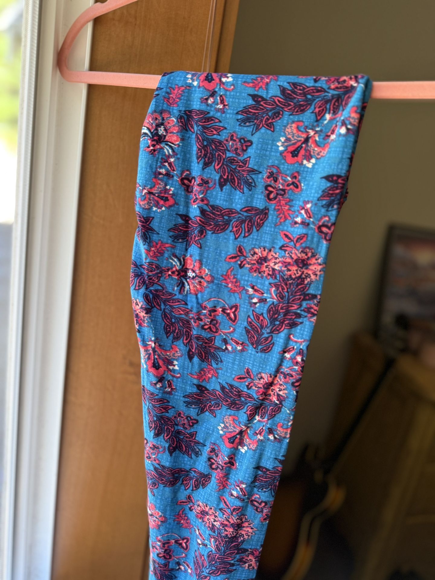 Floral Print LuLaRoe Leggings OS