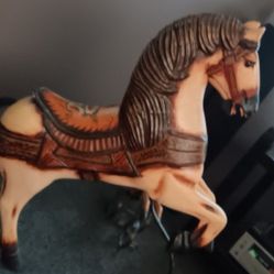 Carousel Horse 1920-40's?  🎠 