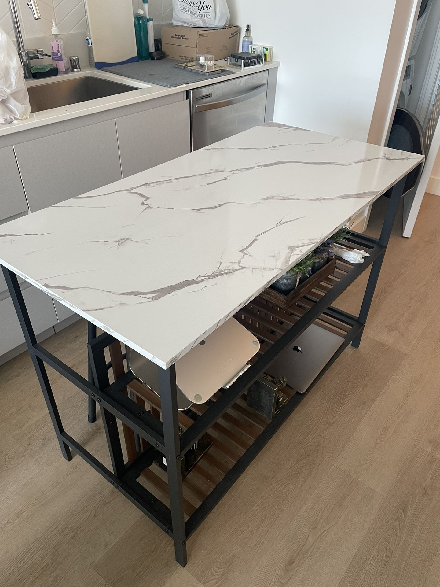 Bar Table / Kitchen Island