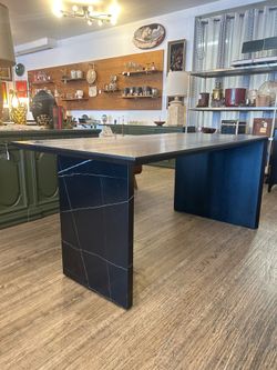 Desk / Variety of Styles / Office / Executive / New!