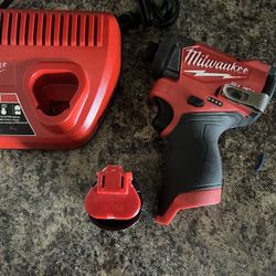 Milwaukee Impact M12 FUEL