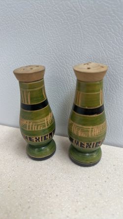 Vintage Carved , wooden salt & pepper shakers / Mexico