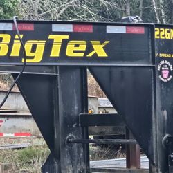 Big Tex 2012  22gn gooseneck trailer $10,000