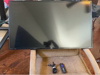 TCL 43" Smart Roku TV w/ OmniMount Full Motion Wall Bracket & Remote - Tested