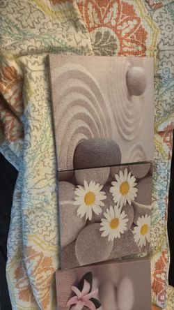 Set of 4 picture frames 10$