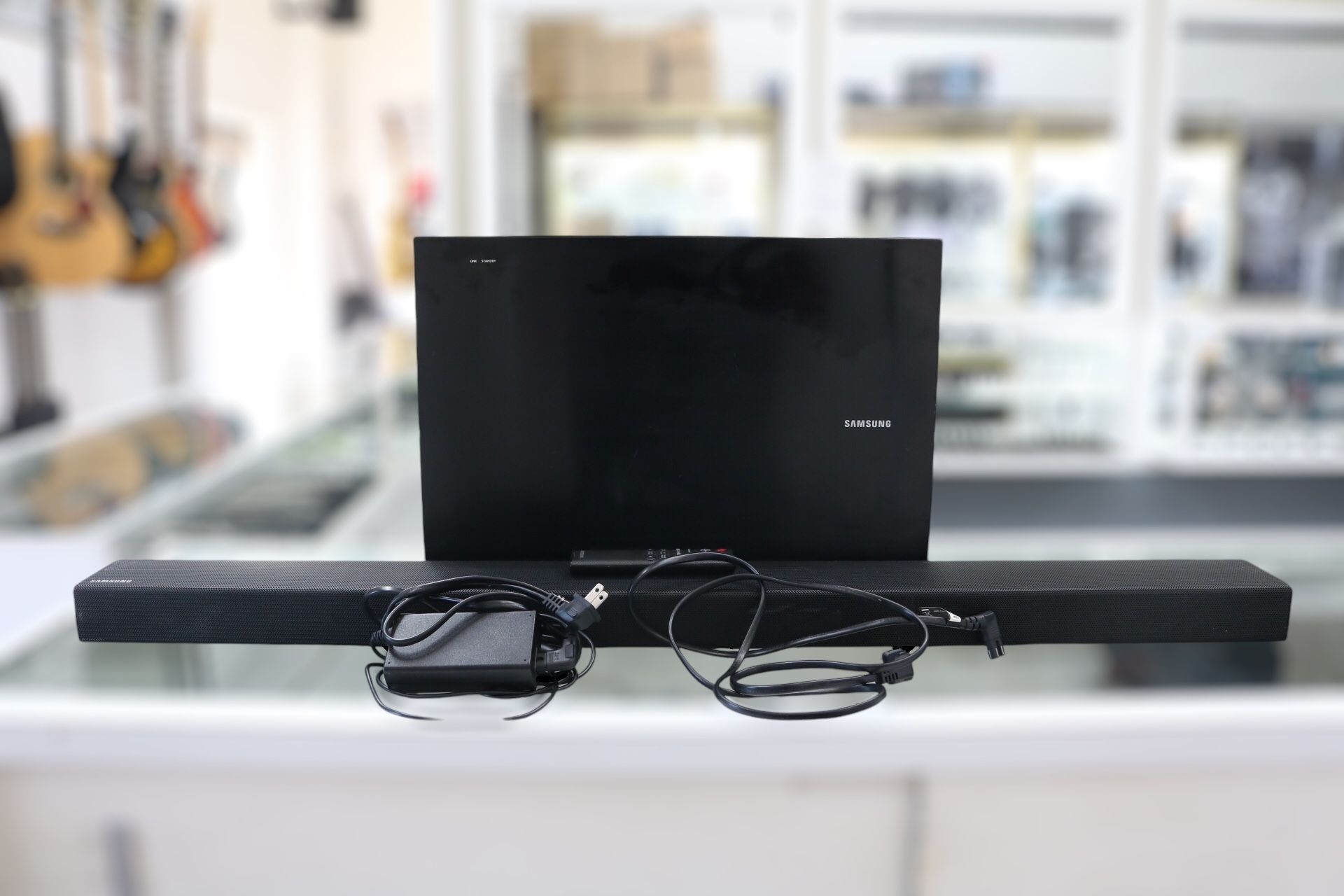 Samsung PS-WK650/HW-K650 Sound Bar (Local Pick-up Only)