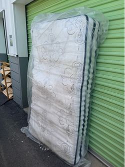Twin mattress