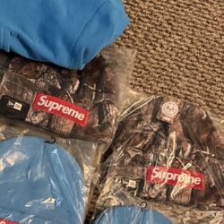 Supreme Box Logo  Realtree AP Camo