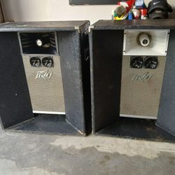 2 PEAVEY C-700 NETWORK SPEAKERS 