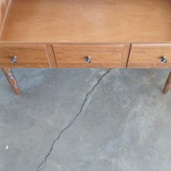 Ethan Allen DESK Table