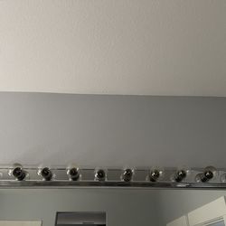 Bathroom Vanity Wall Light – 8 Lights | Chrome | Works Great  Description: Stylish bathroom vanity wall light in chrome finish. Features 8 lights that