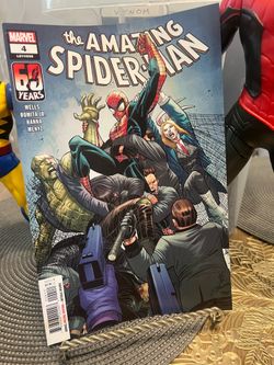 2 amazing Spiderman comics for $10