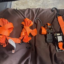 HFT Rachet straps ( 2 pictured but comes as a set of 4)