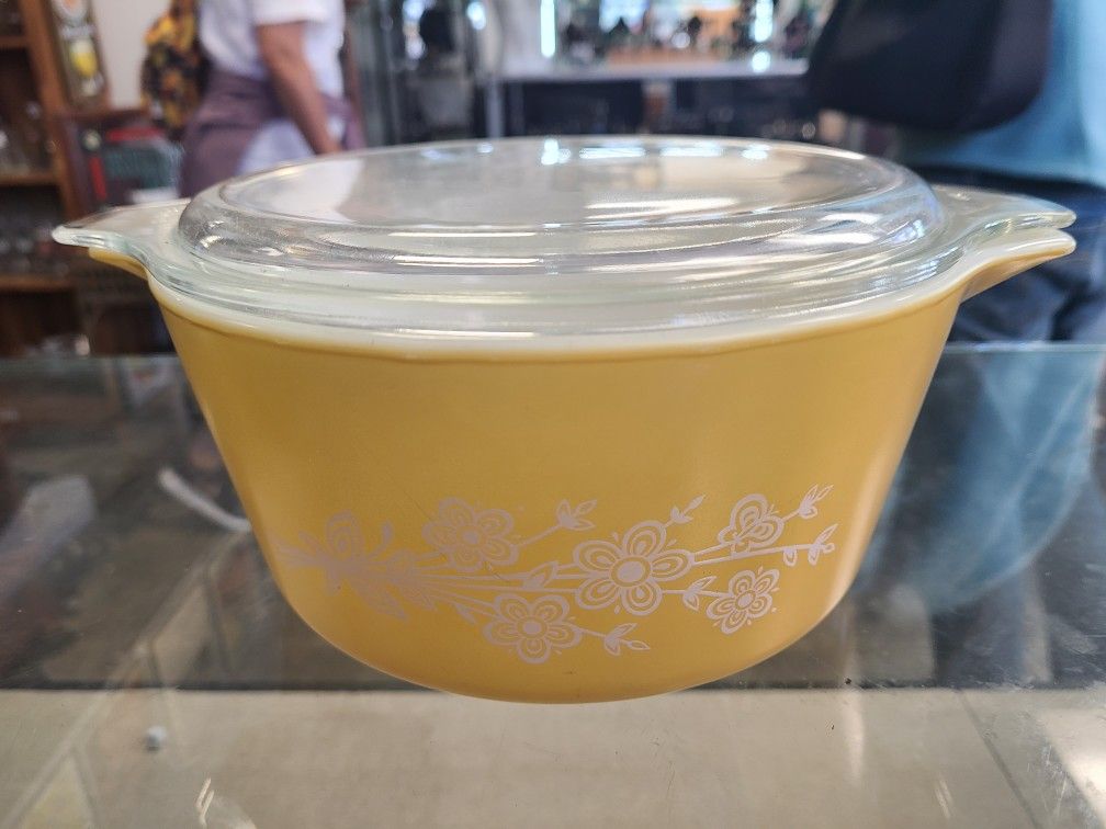 Vintage Pyrex 474-B Casserole Bowl W/ Lid GOLD 1.5 Qt