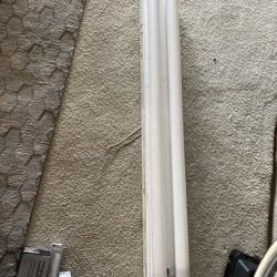 damaged but functional 36in flourescent tubelight fixture + bulbs