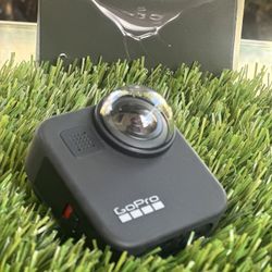 Gopro Max 360 Camera 5.6k - Comes With It’s Original Box!
