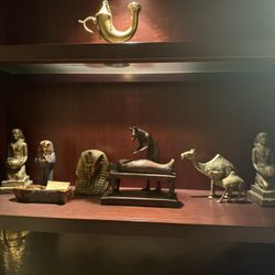 Antique Are Status Vintage Collective 