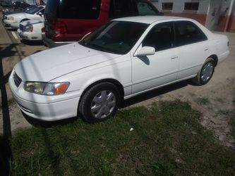 2000 Toyota Camry