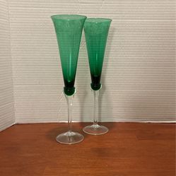 Lenox Crystal Holiday Gems Emerald Pair of 2 Green Champagne Flutes 11” X 3”. B24