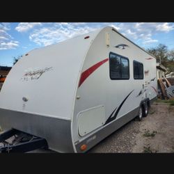 2006 Toy Hauler Travel Trailer 