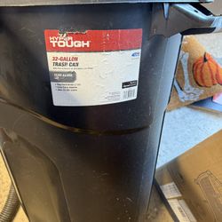32 Gallon Trash Can