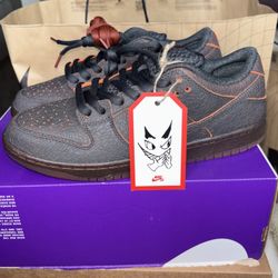 Nike Dunk Low SB Krampus Size 9.5 