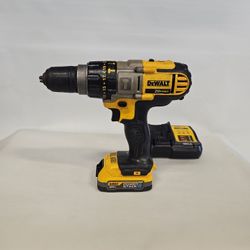 Dewalt DCD985 20V Max 1/2" Hammerdrill Driver Bundle 810663-1