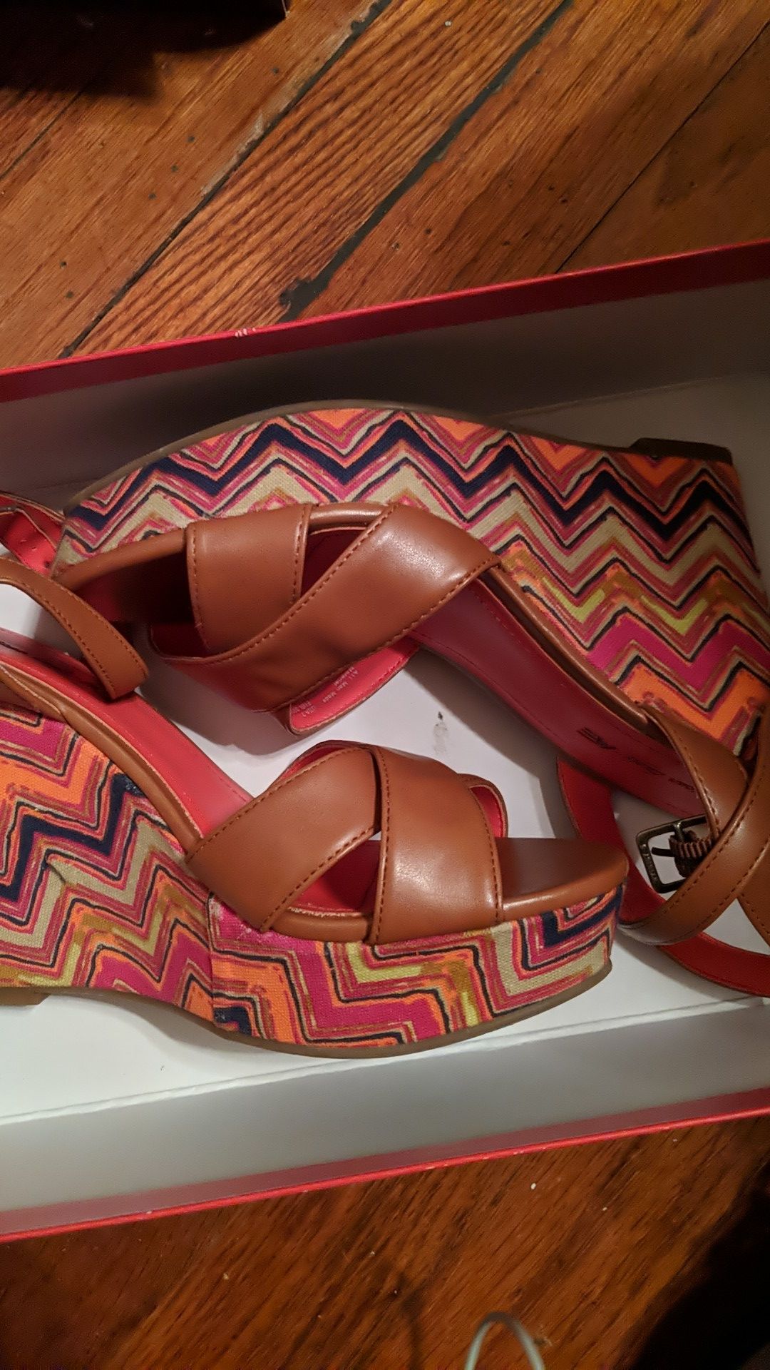 American Eagle Size 7 Multi color Wedges