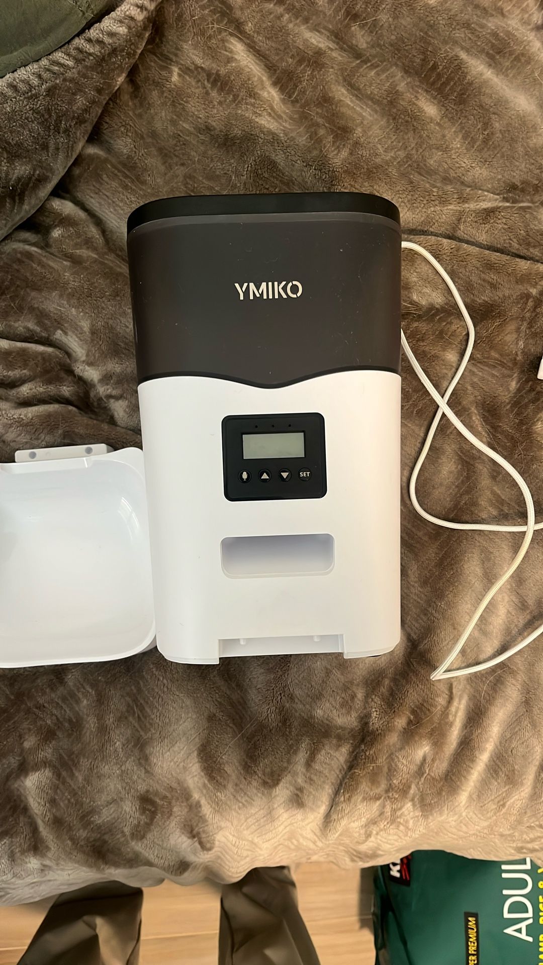 Automatic Cat Feeder