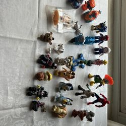 Small Toys Also Can Be Used As Cake Toppers