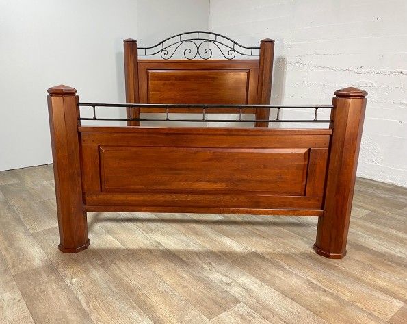 Bedroom Set For Sale 