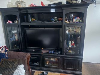 Home theater cabinet/ chinero