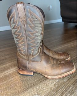 Ariat cowboy boots