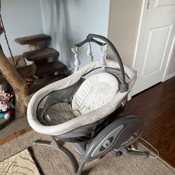 Graco Bassinet Swing 