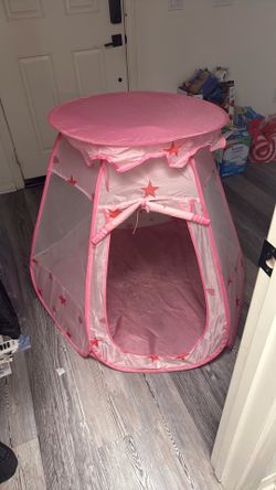 Girls pop up tent ball pit