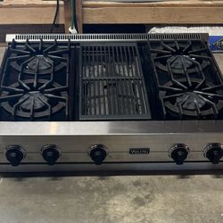 Viking 36 Inch Pro-Style Gas Rangetop with 4 Open Burners w/ VariSimmer, 12 Inch Char-Grill and Automatic Electric Re-ignition: Stainless Steel 