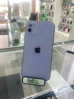 Unlocked iPhone 11 64Gb clean for all services with charger and warranty