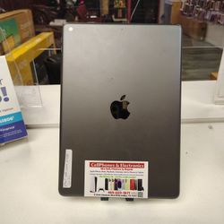 iPad 9th Generation 64 GB In Excellent Condition Wifi Only Holiday Deal Cash Price Starting From $178