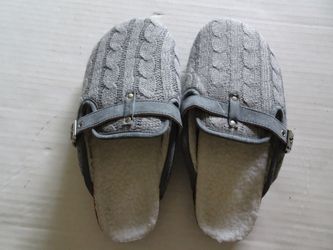 Shoes - Clogs - Woman Size 8 - Grey - Cable Knit Design with Strap & Buckle Accents