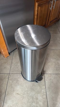 Trash can