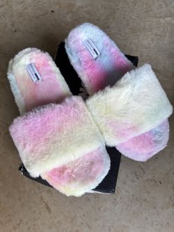 Women’s Slippers