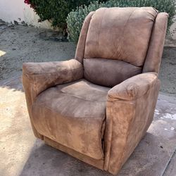 Mathis Brothers Recliner Chair Faux Suede Clean Limpio