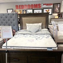 Solid Queen Bedframe 