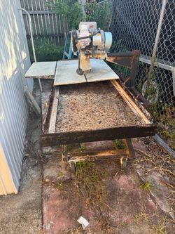 Tile granite saw