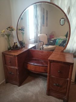 Antique Dresser Fair Shape 30s Or 40s
