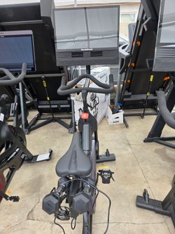 NordicTrack Commercial S24 Studio Cycle
