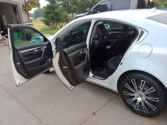 Selling 2012 Acura TL
